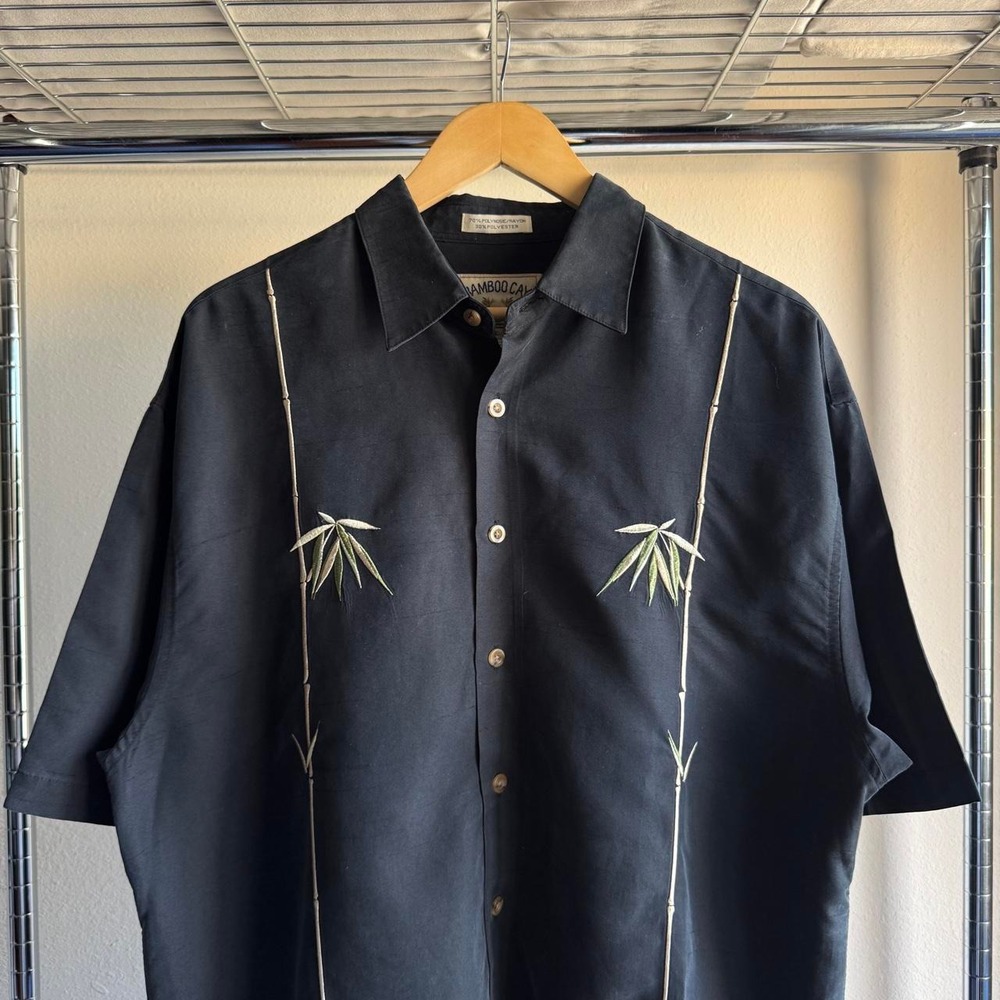 Bamboo Cay Mens L Resort Shirt Navy Blue Embroidered Bamboo Silk Blend Button Up